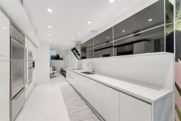 $1,699,000 | 1524 Northeast Quayside Terrace, Unit A4, Miami, FL 33138