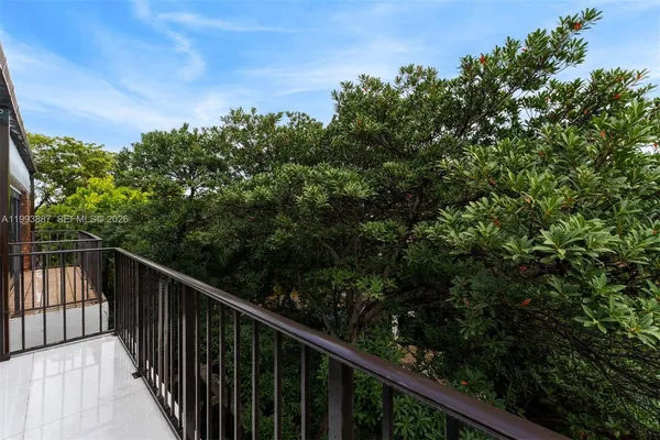 $1,699,000 | 1524 Northeast Quayside Terrace, Unit A4, Miami, FL 33138