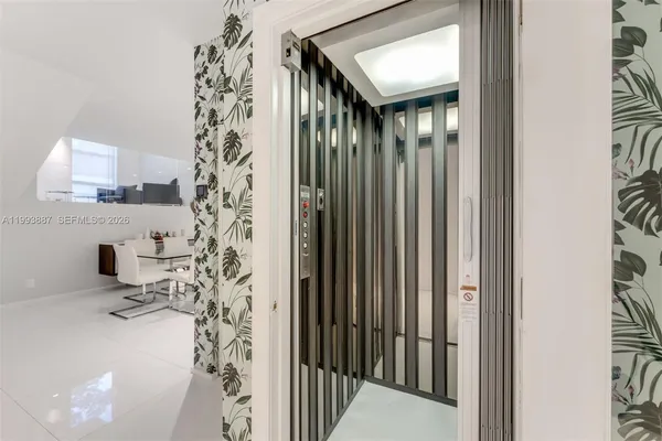 $1,699,000 | 1524 Northeast Quayside Terrace, Unit A4, Miami, FL 33138