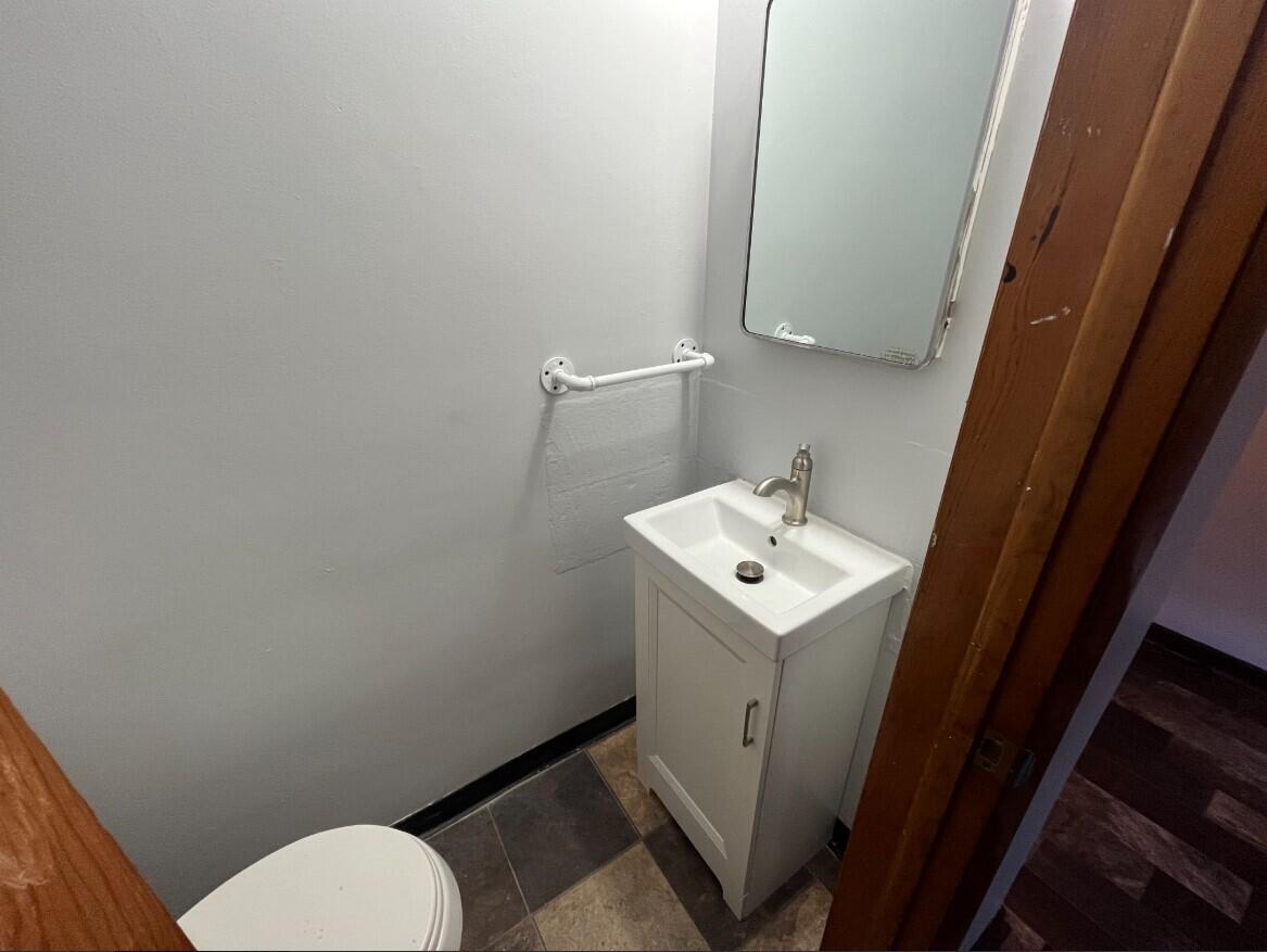 909 College Avenue Racine, WI 53403 - Photo 17 of 44 909 Unit 1(14)