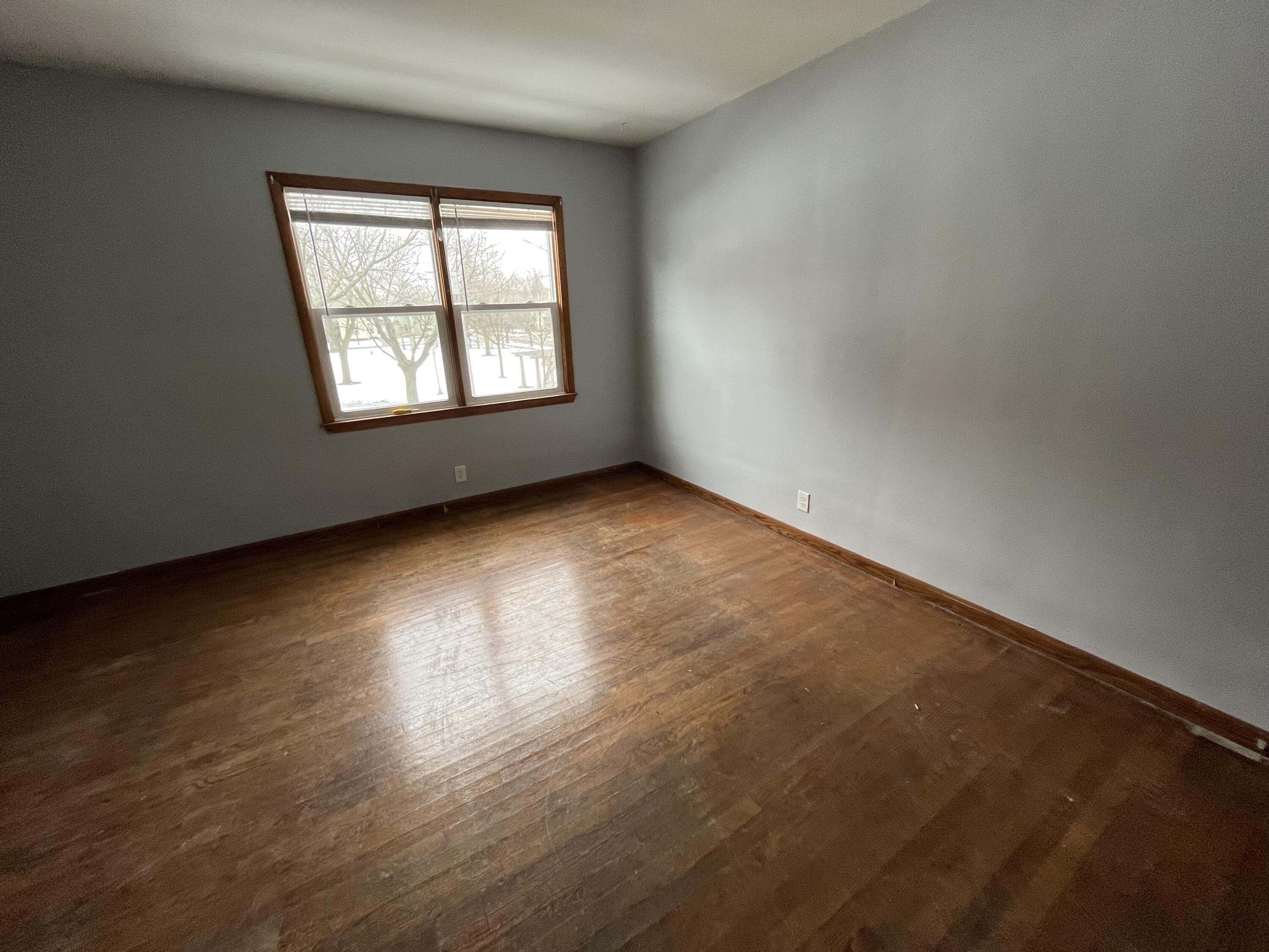 909 College Avenue Racine, WI 53403 - Photo 21 of 44 909 Unit 2(3)