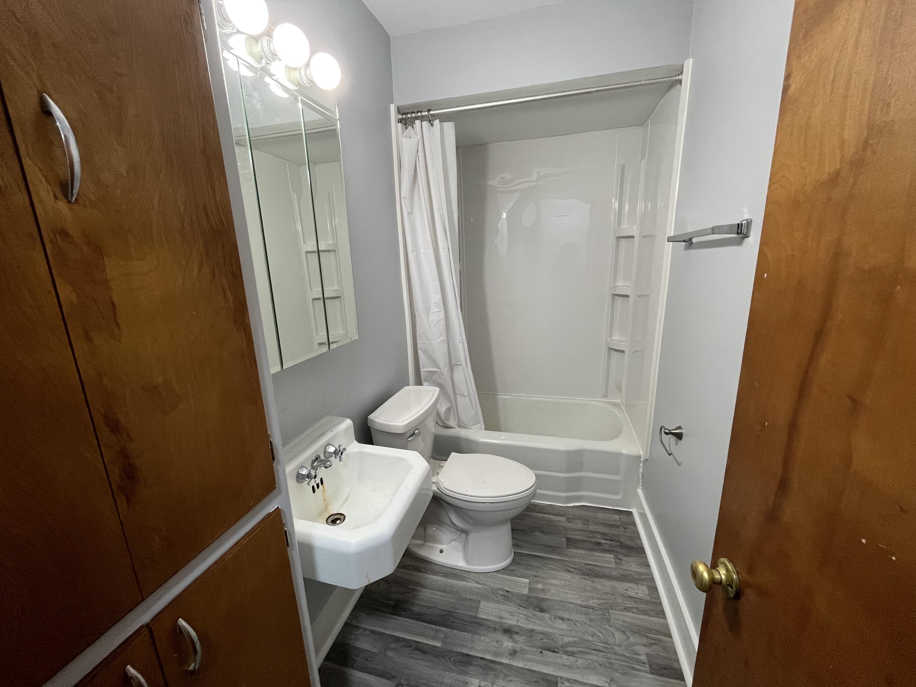 909 College Avenue Racine, WI 53403 - Photo 24 of 44 909 Unit 2(6)