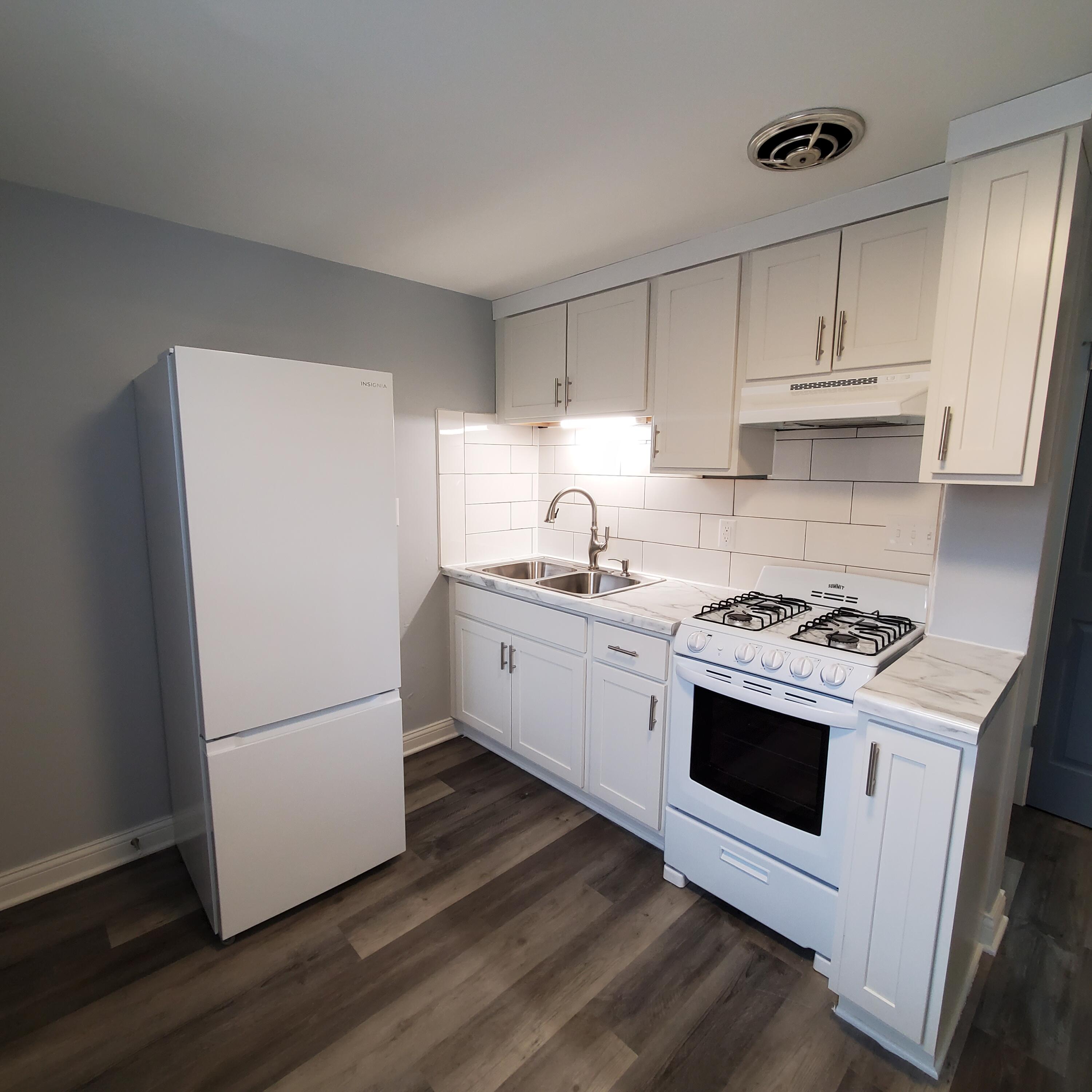 909 College Avenue Racine, WI 53403 - Photo 30 of 44 909 Unit 6(1)