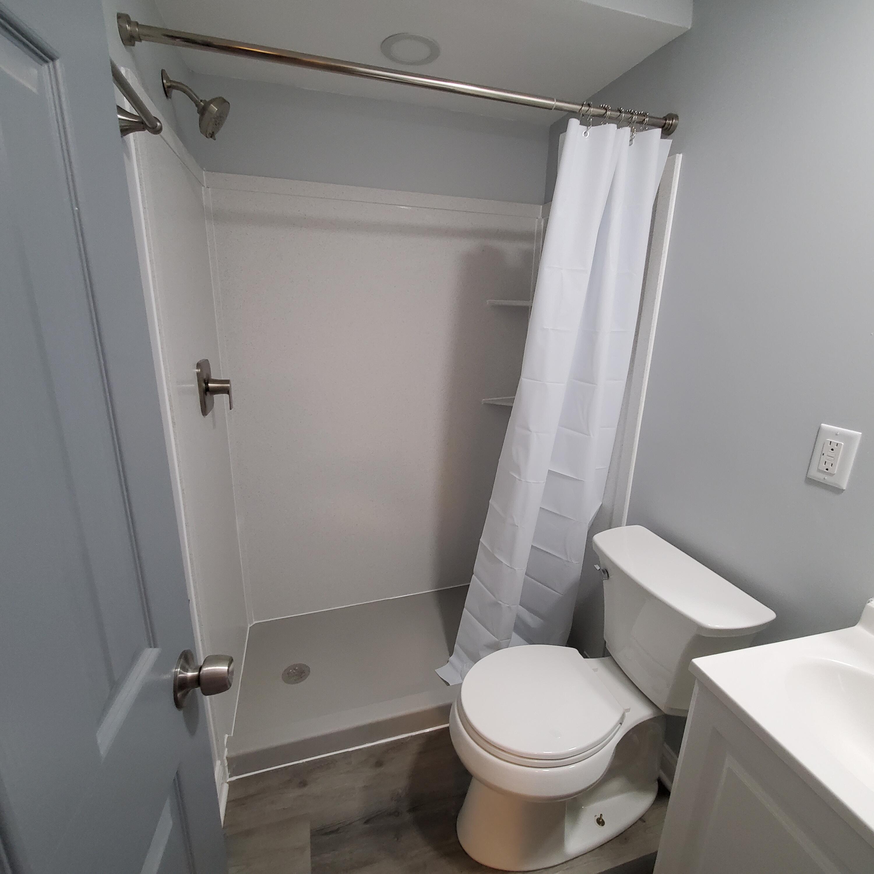 909 College Avenue Racine, WI 53403 - Photo 42 of 44 909 Unit 6(13)