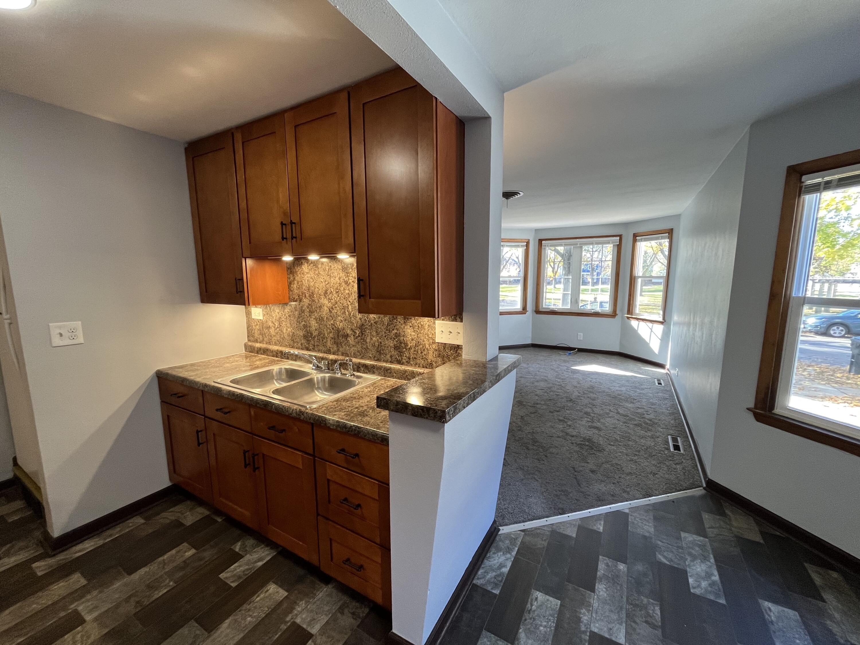 909 College Avenue Racine, WI 53403 - Photo 6 of 44 909 Unit 1(3)