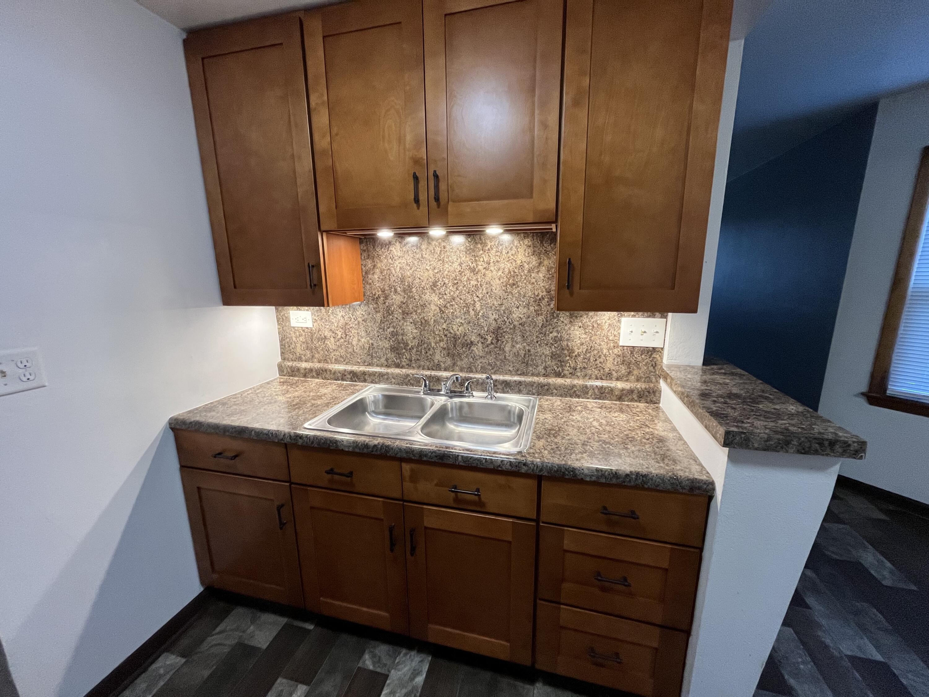 909 College Avenue Racine, WI 53403 - Photo 7 of 44 909 Unit 1(4)