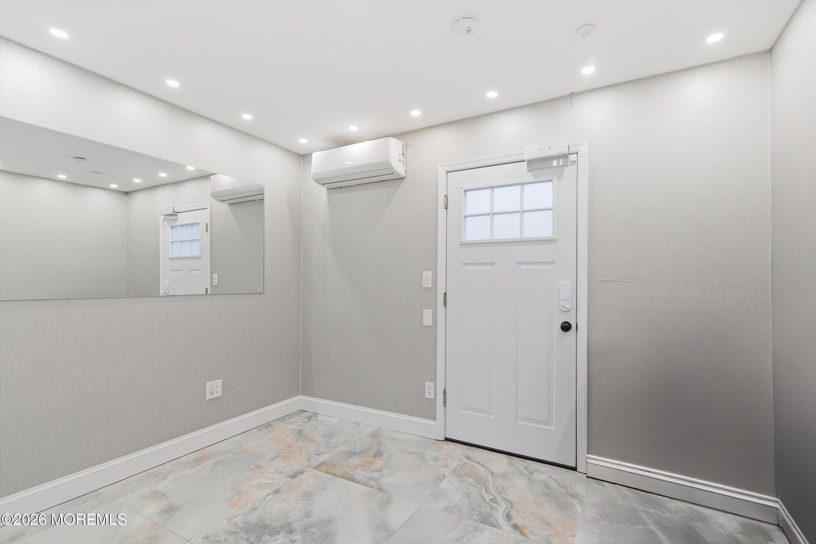 1243 Del Mar Road Lakewood, NJ 08701 - Photo 15 of 17 04-Foyer ADJUSTED