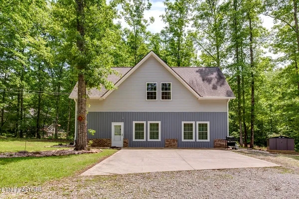 $450,000 | 221 Irwinton Drive, Ten Mile, TN 37880
