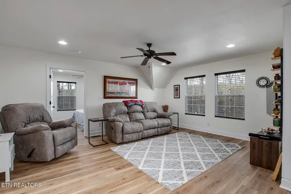 $450,000 | 221 Irwinton Drive, Ten Mile, TN 37880