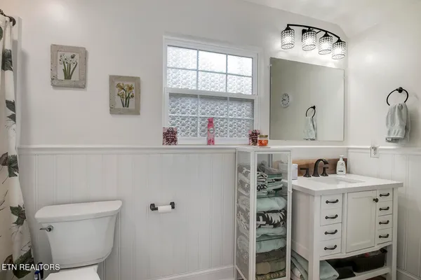 $450,000 | 221 Irwinton Drive, Ten Mile, TN 37880