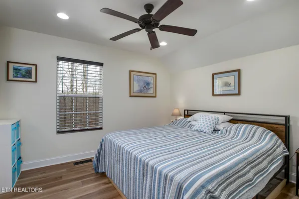 $450,000 | 221 Irwinton Drive, Ten Mile, TN 37880