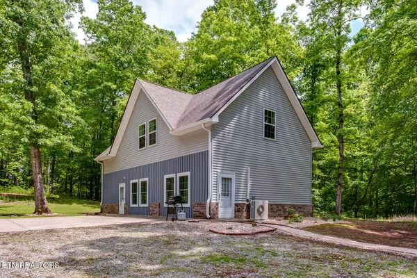 $450,000 | 221 Irwinton Drive, Ten Mile, TN 37880