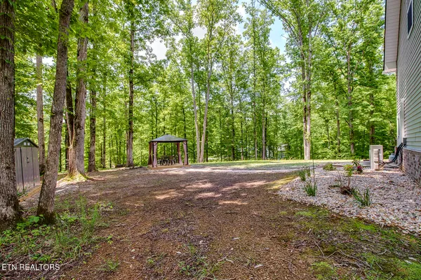 $450,000 | 221 Irwinton Drive, Ten Mile, TN 37880