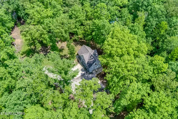 $450,000 | 221 Irwinton Drive, Ten Mile, TN 37880