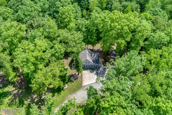 $450,000 | 221 Irwinton Drive, Ten Mile, TN 37880