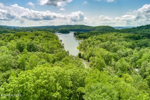 $450,000 | 221 Irwinton Drive, Ten Mile, TN 37880