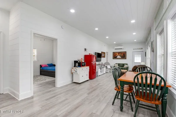 $450,000 | 221 Irwinton Drive, Ten Mile, TN 37880