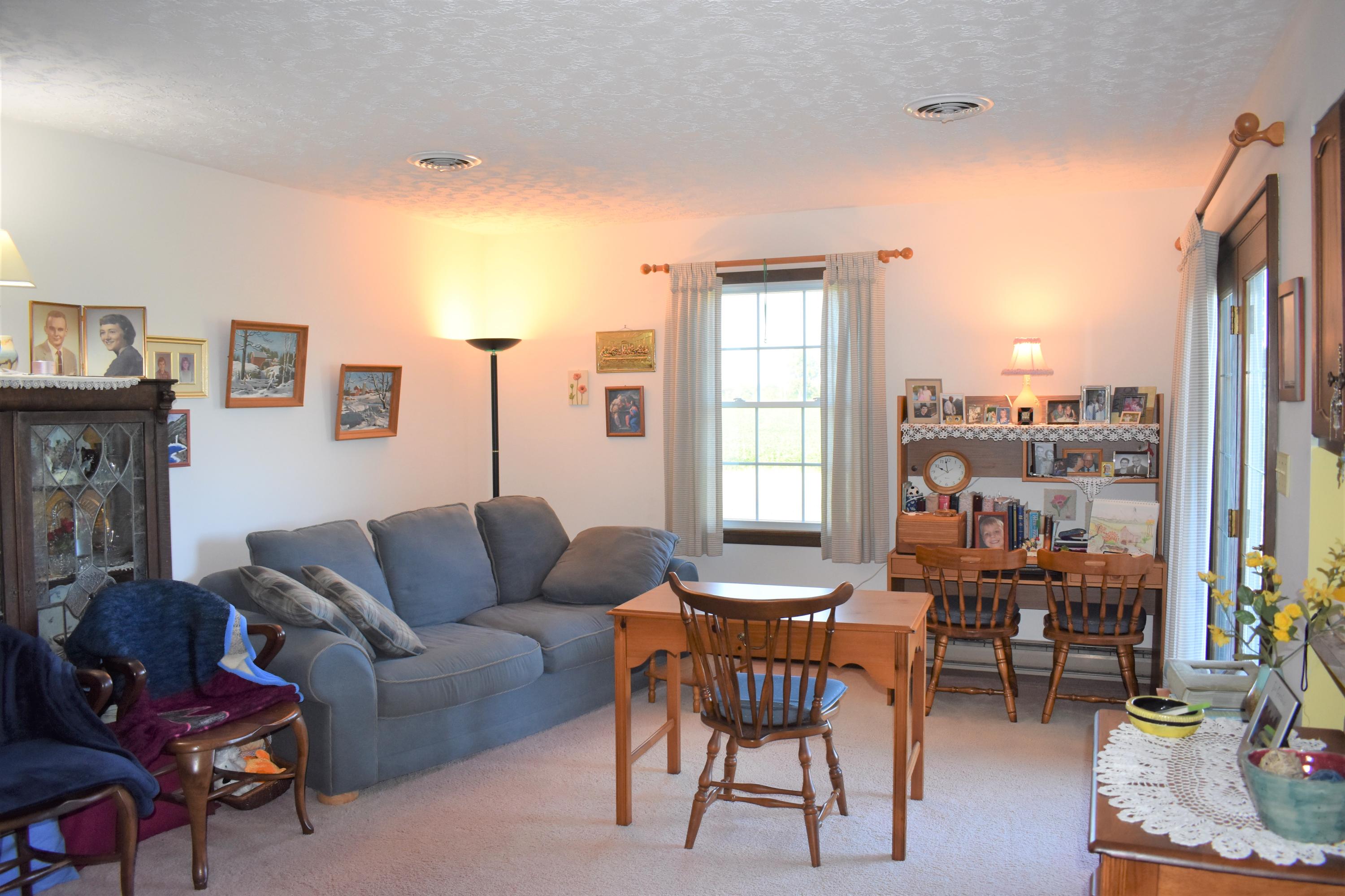 4351 Old Clifton Road Springfield, OH 45502 - Photo 7 of 37