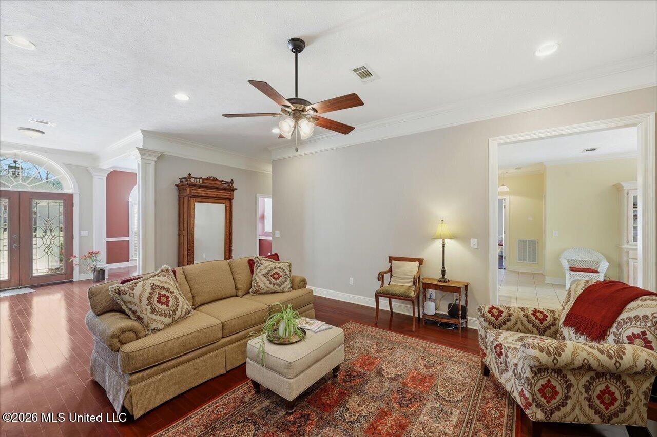 321 Indian Gate Circle Ridgeland, MS 39157 - Photo 11 of 31 07-321 Indian Gate Cir _ Home Tours MS