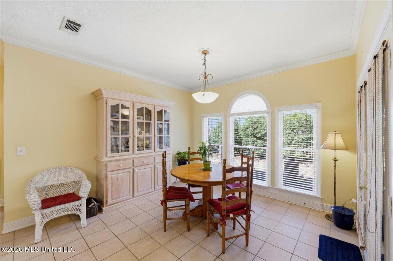 321 Indian Gate Circle Ridgeland, MS 39157 - Photo 15 of 31 13-321 Indian Gate Cir _ Home Tours MS