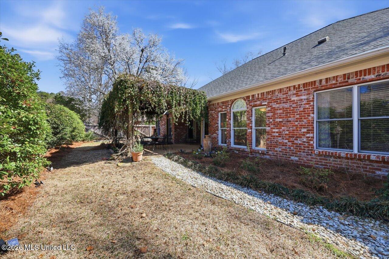 321 Indian Gate Circle Ridgeland, MS 39157 - Photo 26 of 31 28-321 Indian Gate Cir _ Home Tours MS