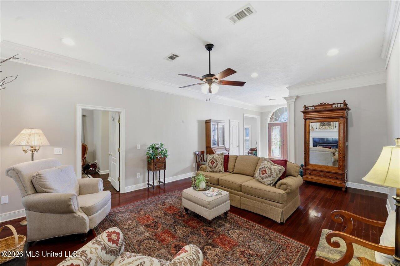 321 Indian Gate Circle Ridgeland, MS 39157 - Photo 10 of 31 06-321 Indian Gate Cir _ Home Tours MS