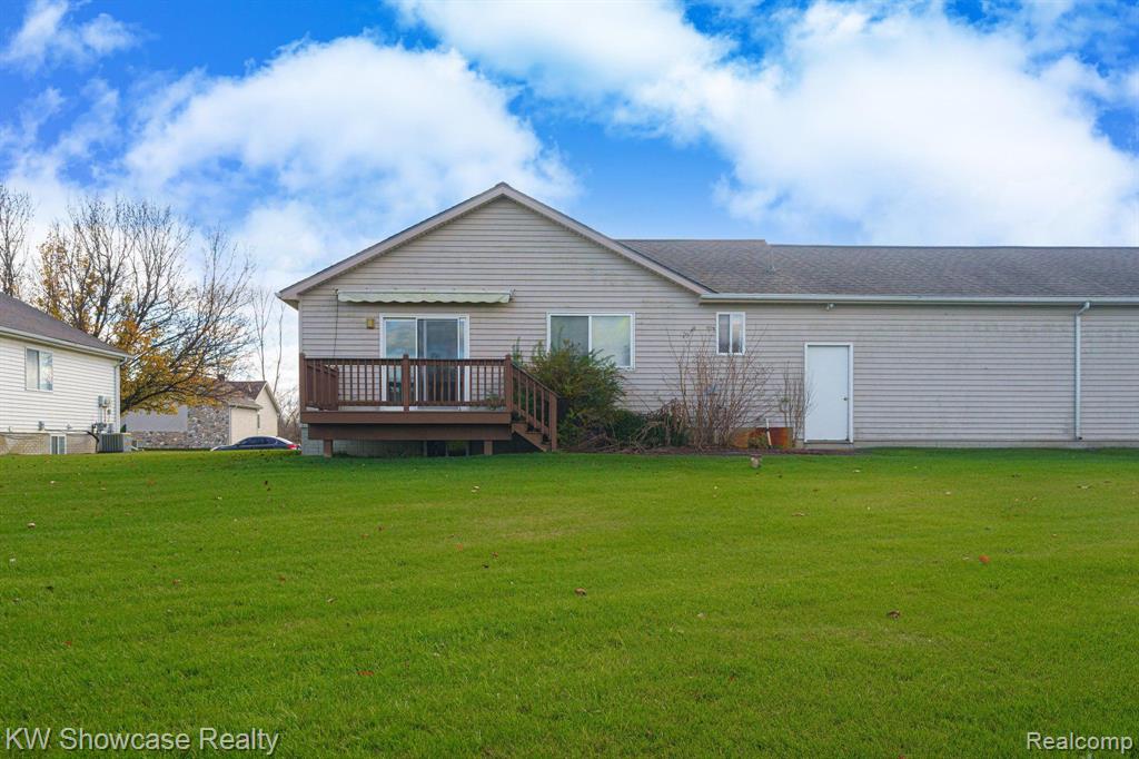 10193 Hawthorne Ridge Road Goodrich, MI 48438 - Photo 6 of 37