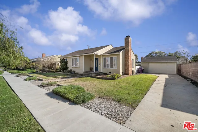 $795,000 | 4516 Walnut Avenue, Long Beach, CA 90807