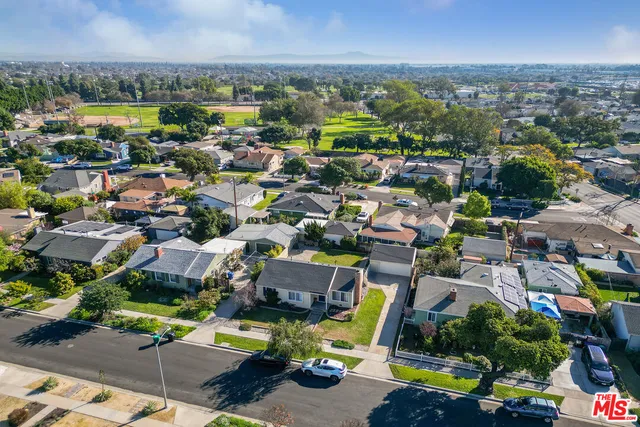 $795,000 | 4516 Walnut Avenue, Long Beach, CA 90807