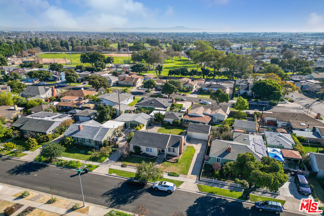 4516 Walnut Avenue Long Beach, CA 90807 - Photo 34 of 35 a view of a city