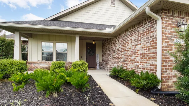 $2,400 | 3825 Cedar Park Drive, Panama City, FL 32404