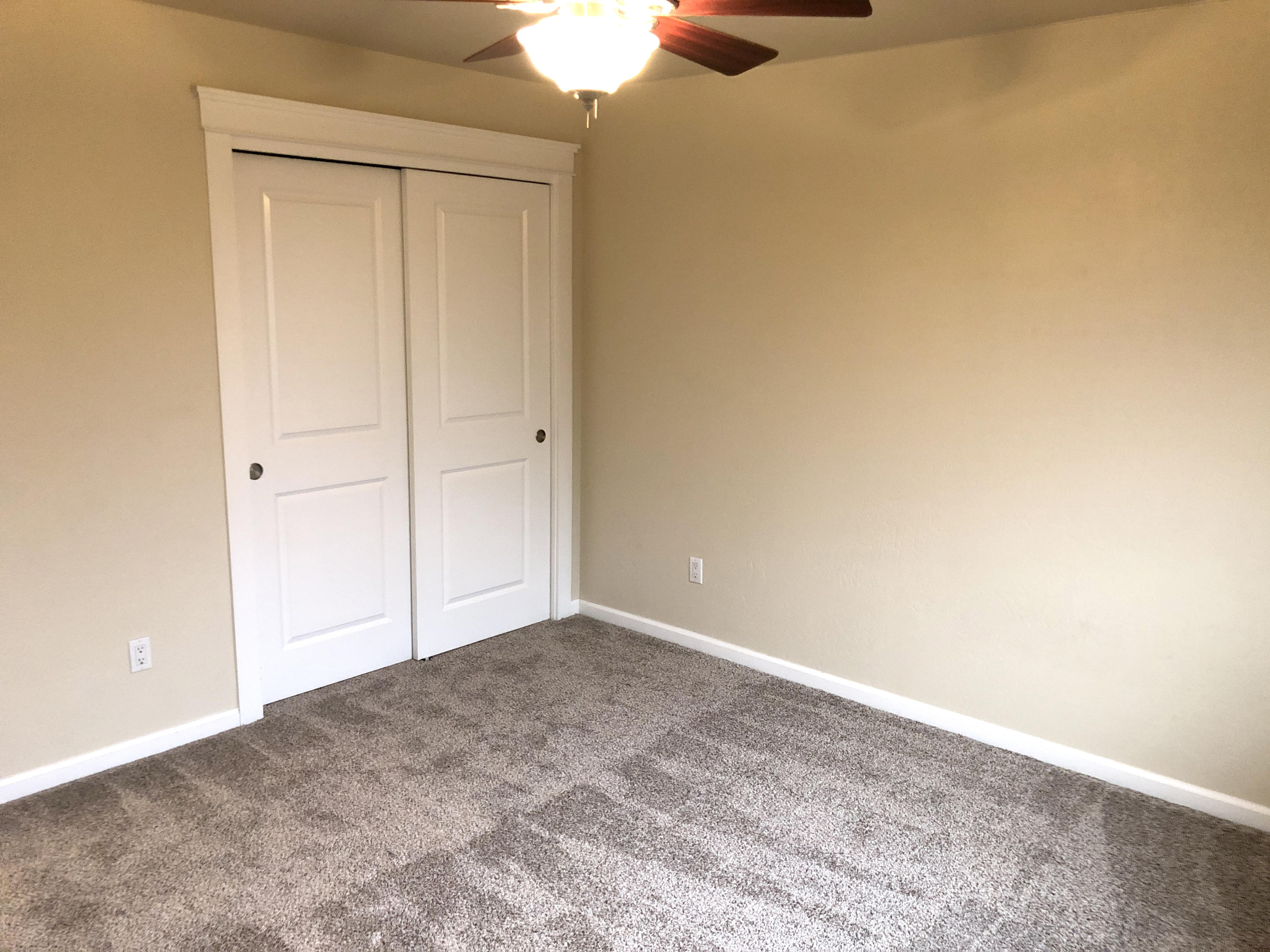 818 Ridgeway Avenue Central Point, OR 97502 - Photo 32 of 45 32