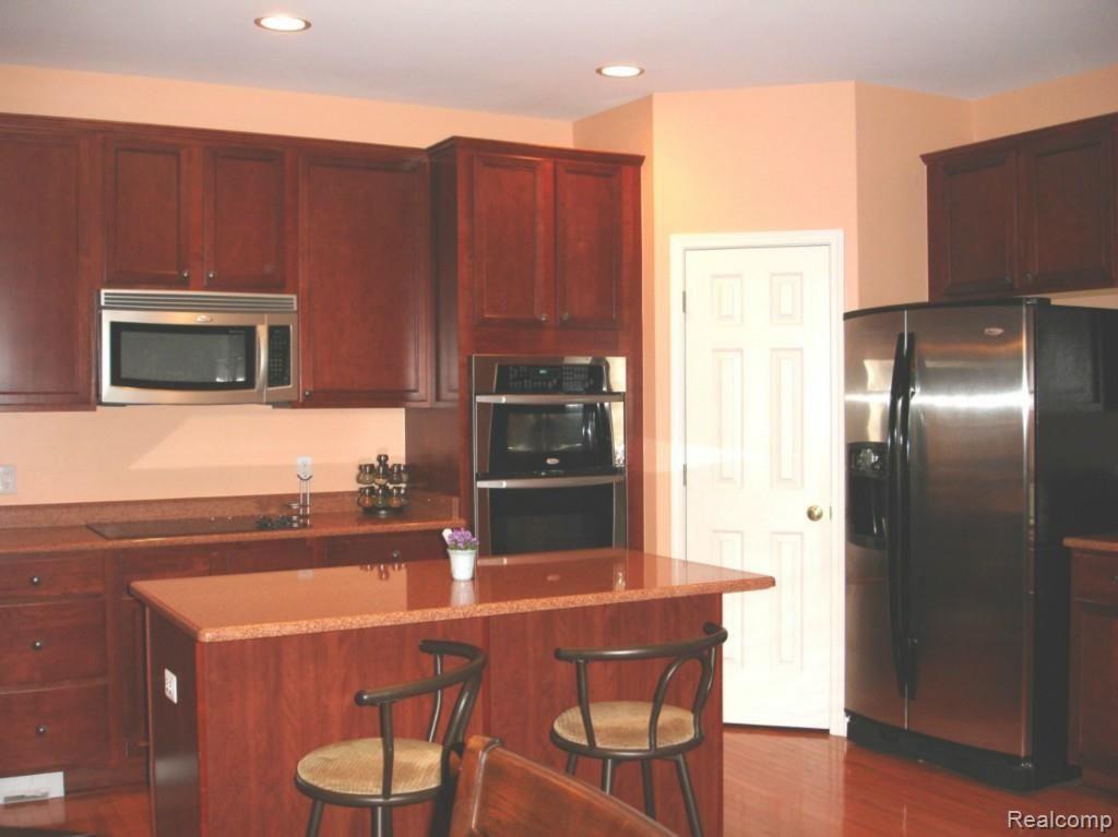 3494 Connors Drive Rochester, MI 48307 - Photo 8 of 28 Kitchen B.jpg