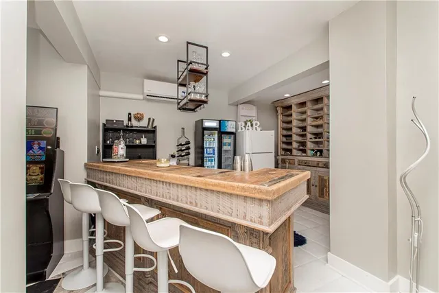 $790,000 | 401 South Chenier Drive, Madisonville, LA 70447