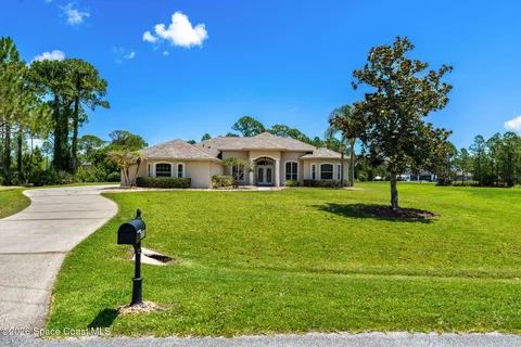 $700,000 | 3705 Sparrow Hawk Trail, Mims, FL 32754