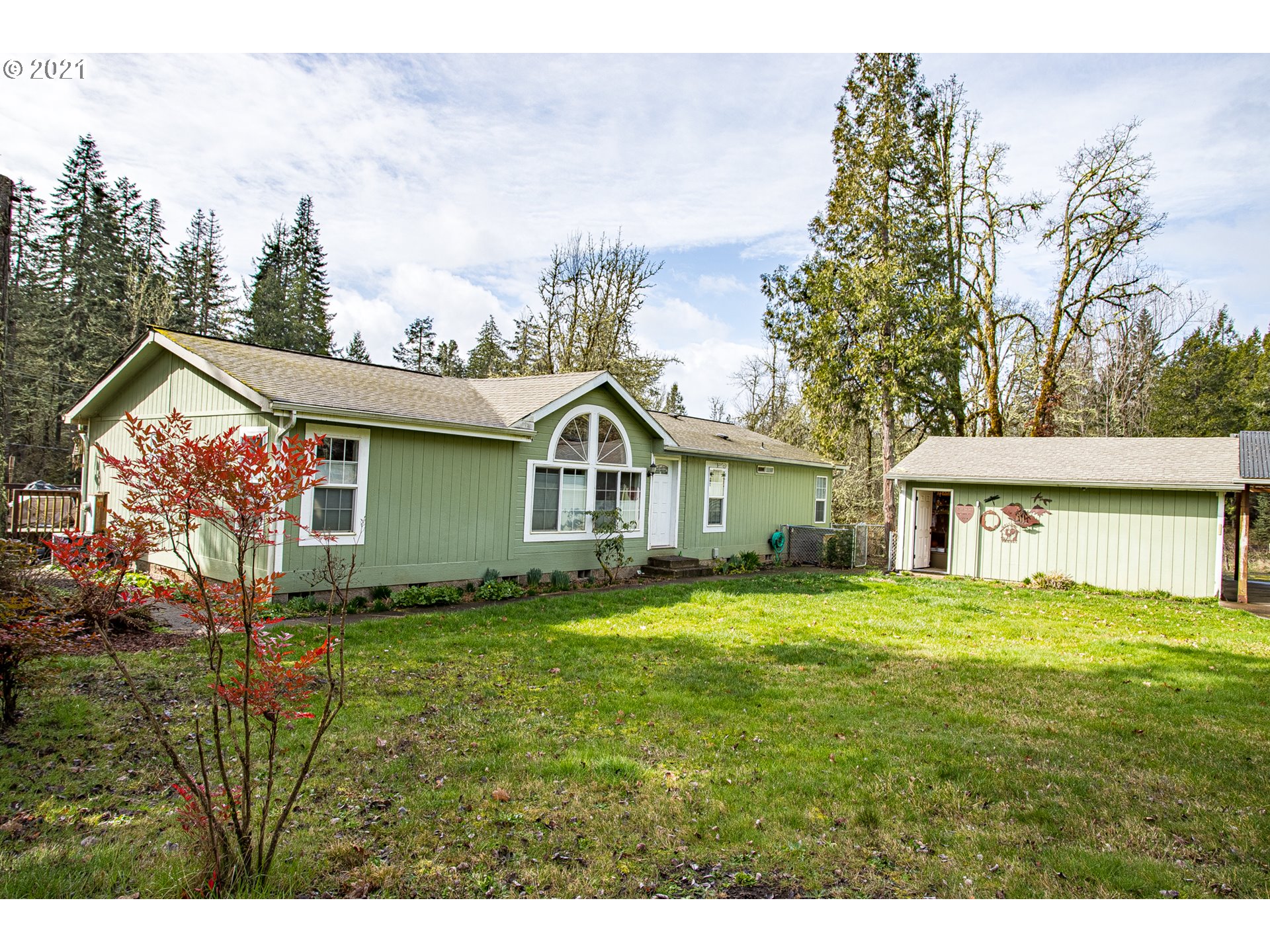 29270 Fox Hollow Road Eugene, OR 97405 - Photo 2 of 27 Gallery Image 2