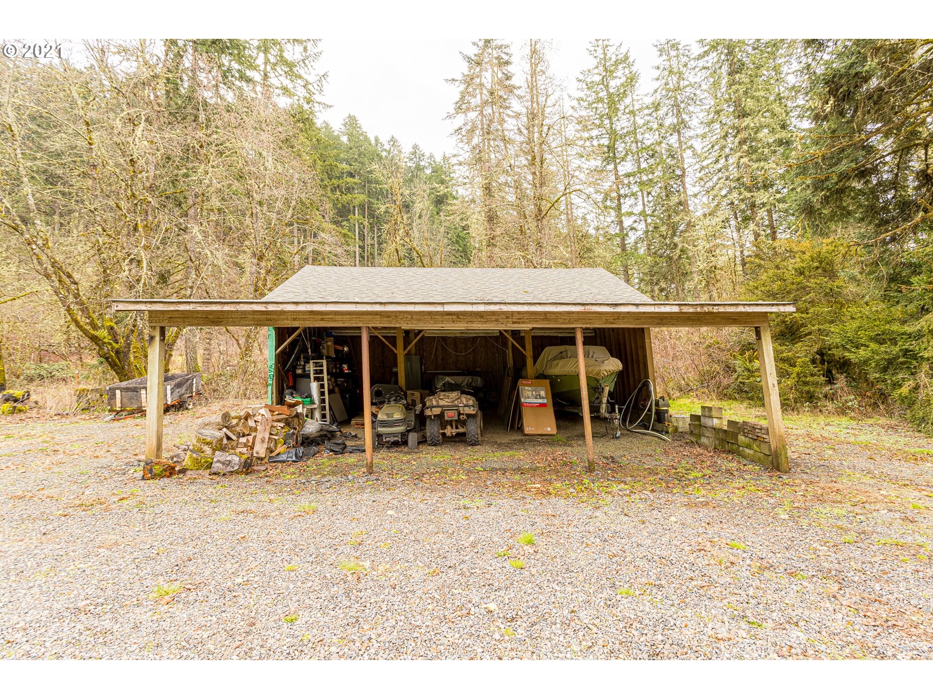 29270 Fox Hollow Road Eugene, OR 97405 - Photo 19 of 27 Gallery Image 19
