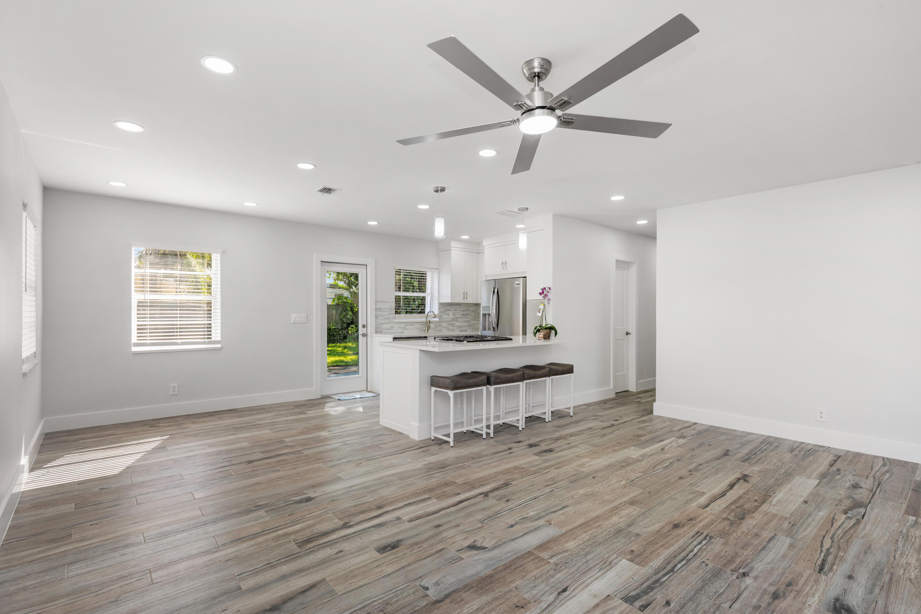 702 South 12th Street Lantana, FL 33462 - Photo 4 of 26