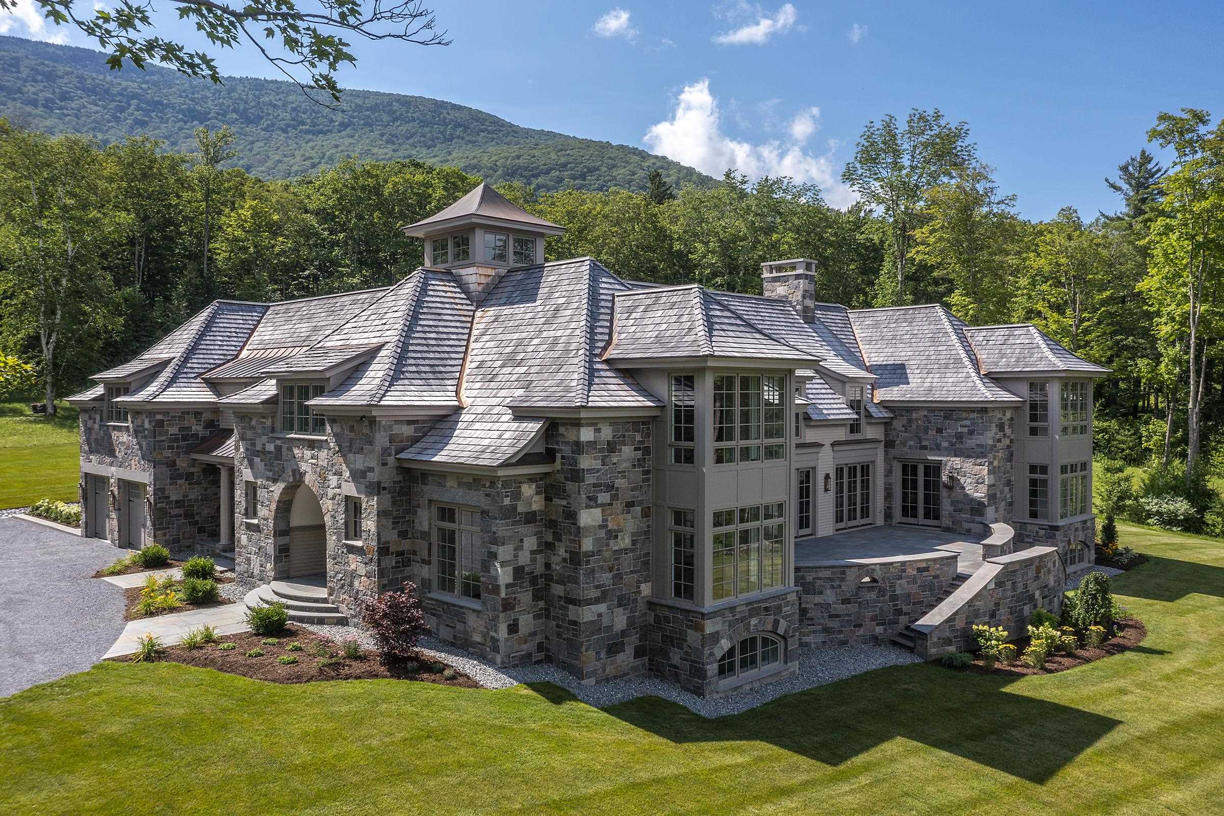 551 W Fields Manchester, VT 05255 - Photo 1 of 55