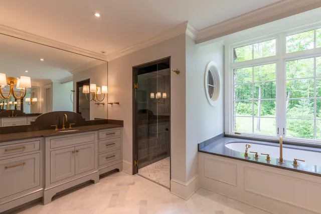 $10,300,000 | 551 W Fields, Manchester, VT 05255