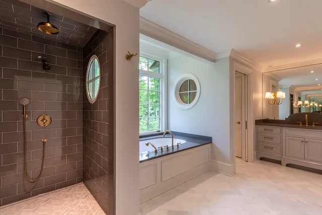 $10,300,000 | 551 W Fields, Manchester, VT 05255