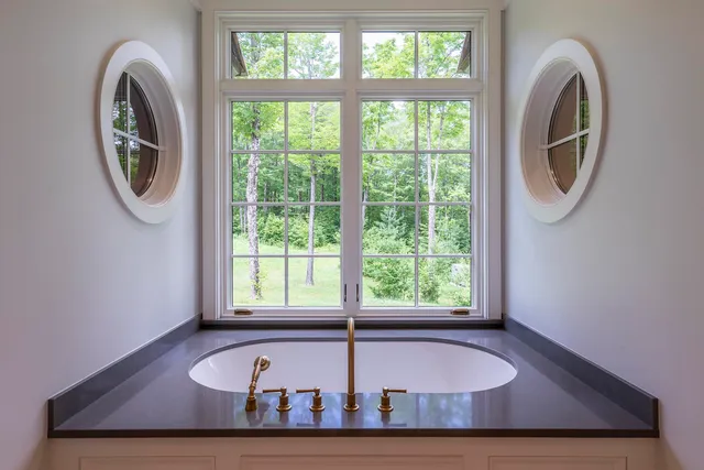 $10,300,000 | 551 W Fields, Manchester, VT 05255