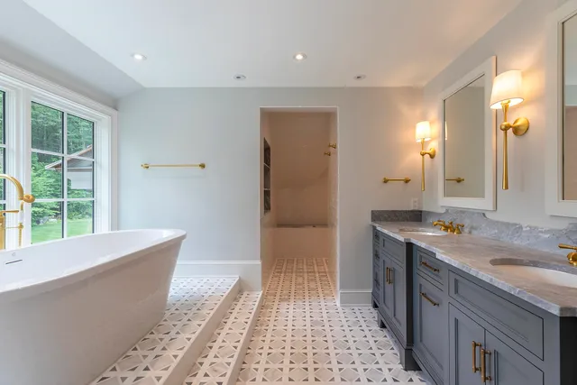 $10,300,000 | 551 W Fields, Manchester, VT 05255