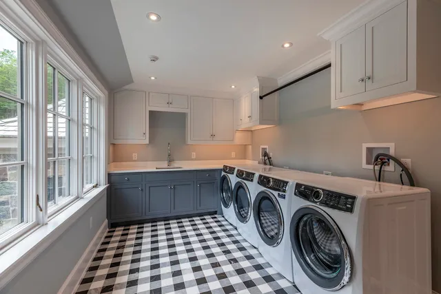 $10,300,000 | 551 W Fields, Manchester, VT 05255