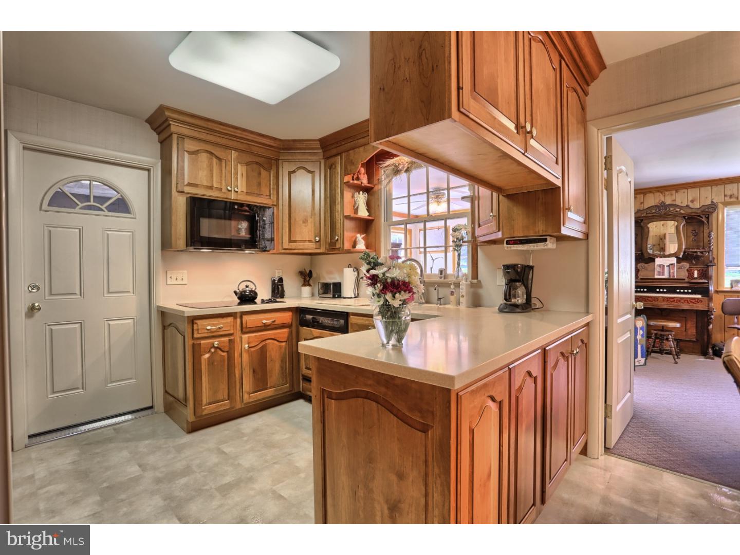 1753 York Road Wyomissing, PA 19610 - Photo 8 of 25 Gallery Image 8