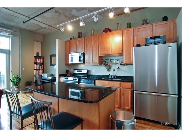 6 South Laflin Street, Unit 815 Chicago, IL 60607 - Photo 4 of 9