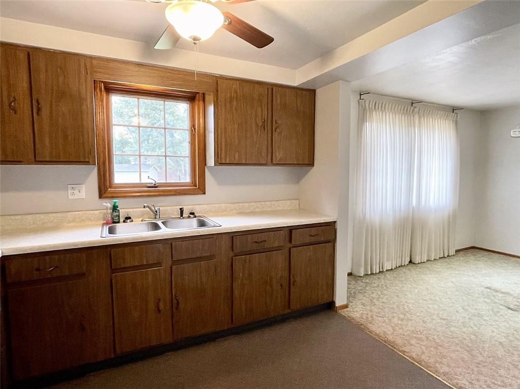 246 McConnell Road Canonsburg, PA 15317 - Photo 4 of 22