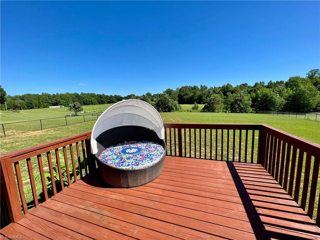 160 Tilly Road Madison, NC 27025 - Photo 3 of 21