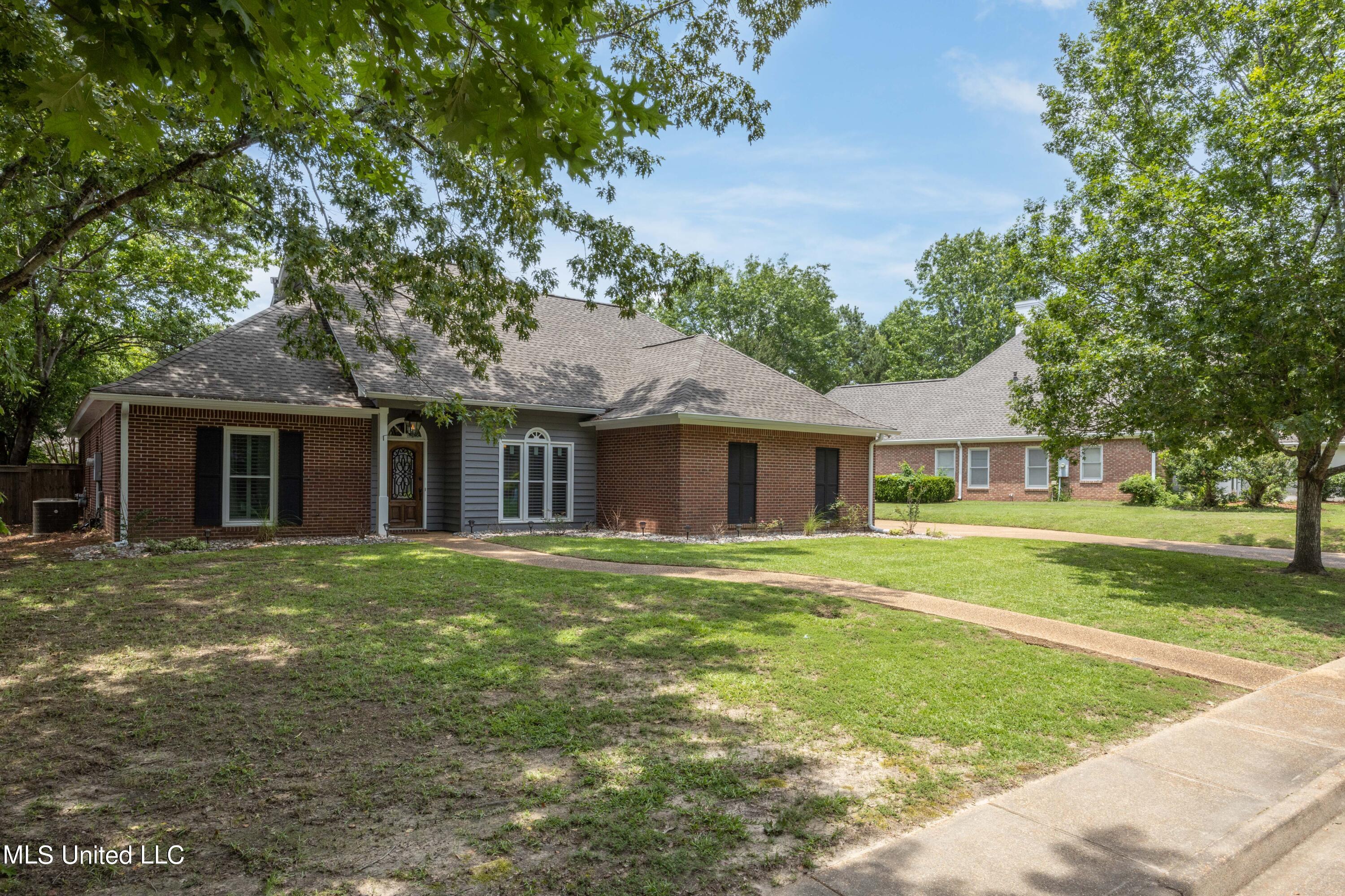 317 Indian Gate Circle Ridgeland, MS 39157 - Photo 1 of 35 EOSR5568-Edit