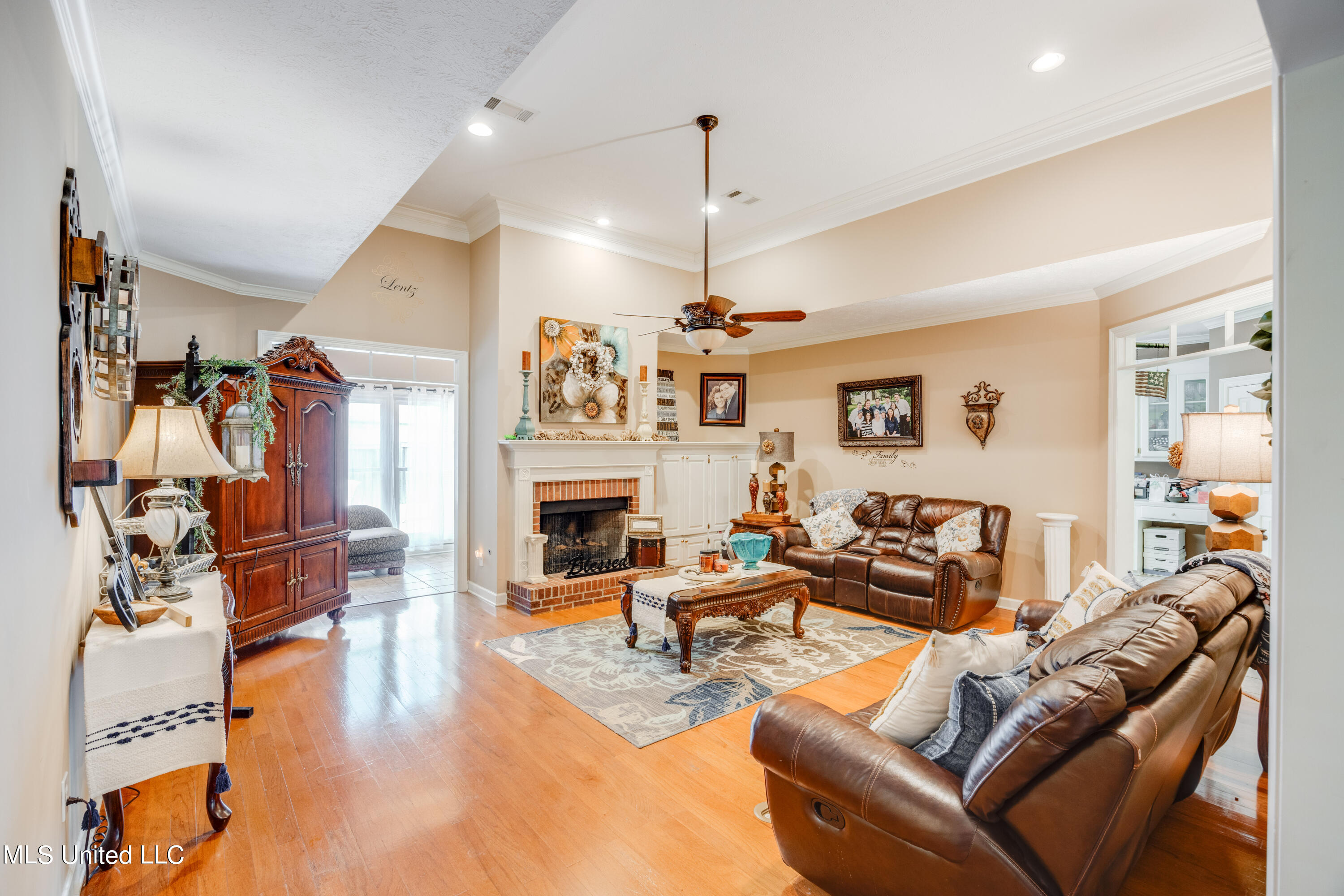 317 Indian Gate Circle Ridgeland, MS 39157 - Photo 4 of 35 EOSR5573-HDR-Edit